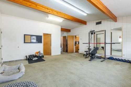 54032 Rr 20-2, Raymond, AB - Indoor
