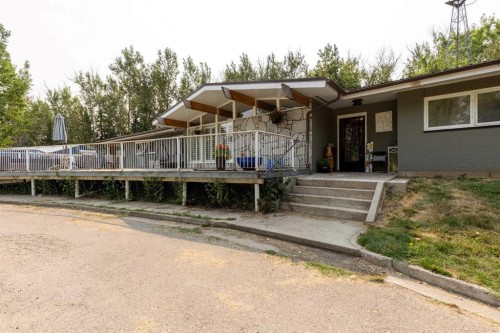 54032 Rr 20-2, Raymond, AB - Outdoor