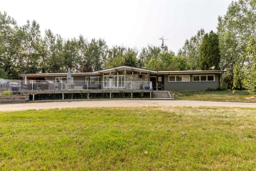54032 Rr 20-2, Raymond, AB - Outdoor