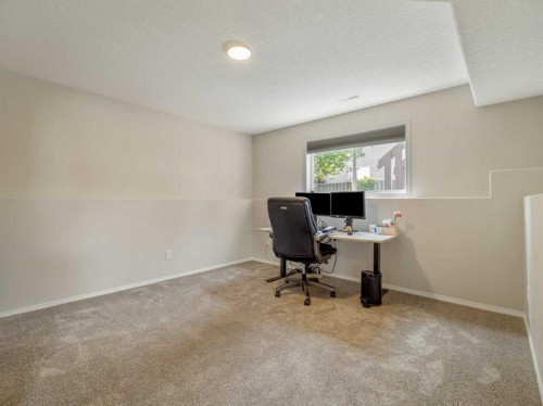 95 Heritage Point West, Lethbridge, AB - Indoor Photo Showing Office