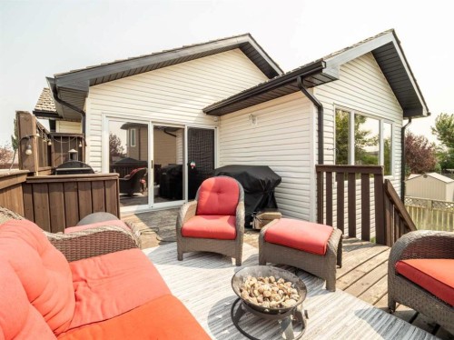 95 Heritage Point West, Lethbridge, AB - Outdoor With Deck Patio Veranda With Exterior