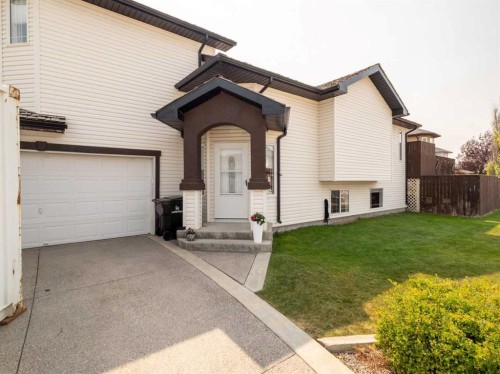 95 Heritage Point West, Lethbridge, AB - Outdoor