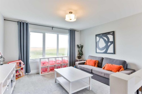1222 Pacific Circle West, Lethbridge, AB - Indoor Photo Showing Living Room