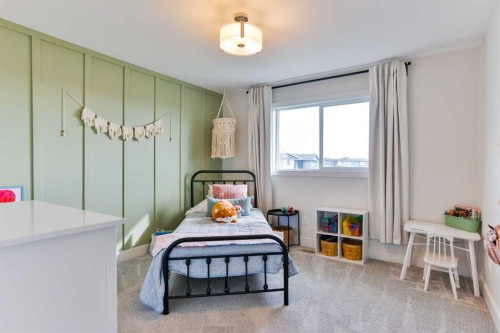 1222 Pacific Circle West, Lethbridge, AB - Indoor Photo Showing Bedroom
