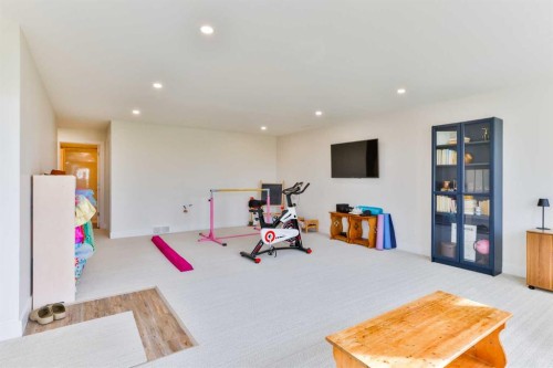 1222 Pacific Circle West, Lethbridge, AB - Indoor