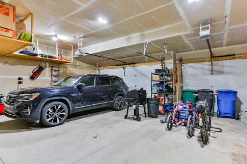 1222 Pacific Circle West, Lethbridge, AB - Indoor Photo Showing Garage