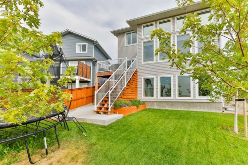 1222 Pacific Circle West, Lethbridge, AB - Outdoor