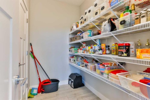 1222 Pacific Circle West, Lethbridge, AB - Indoor