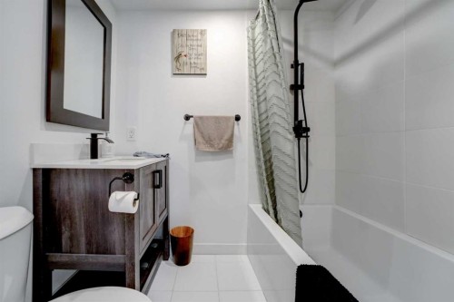 201 5 Street, Cowley, AB - Indoor Photo Showing Bathroom