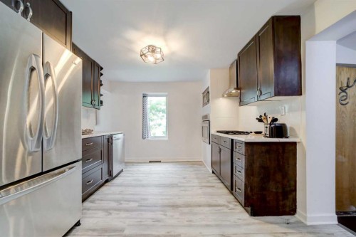 201 5 Street, Cowley, AB - Indoor Photo Showing Kitchen