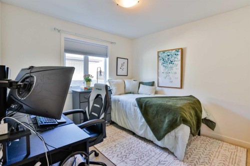 154 Lasalle Terrace West, Lethbridge, AB - Indoor Photo Showing Bedroom