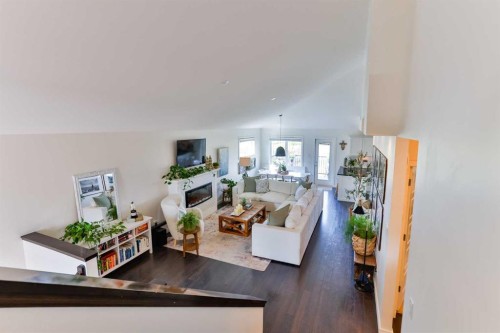 154 Lasalle Terrace West, Lethbridge, AB - Indoor Photo Showing Living Room
