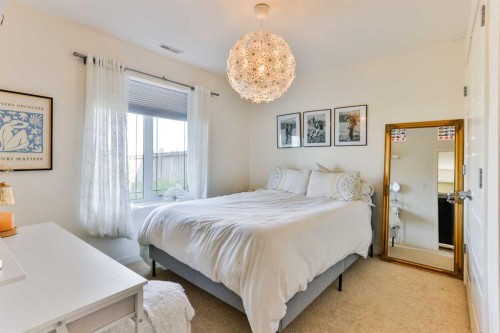 154 Lasalle Terrace West, Lethbridge, AB - Indoor Photo Showing Bedroom