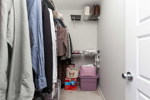 417 Moonlight Way West, Lethbridge, AB - Indoor With Storage