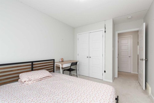 417 Moonlight Way West, Lethbridge, AB - Indoor Photo Showing Bedroom