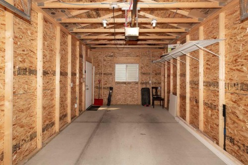 417 Moonlight Way West, Lethbridge, AB - Indoor