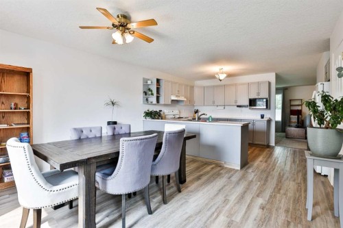 52 Ermineview Way North, Lethbridge, AB - Indoor Photo Showing Dining Room