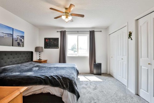 52 Ermineview Way North, Lethbridge, AB - Indoor Photo Showing Bedroom