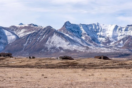 2 Paradise Drive, Rural Cardston County, AB 