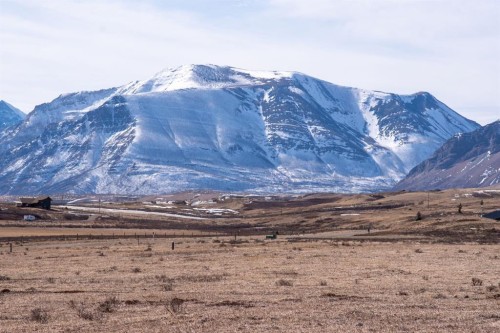 2 Paradise Drive, Rural Cardston County, AB 