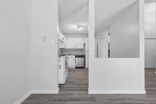 68 Dakota Road West, Lethbridge, AB - Indoor