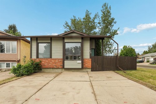 68 Dakota Road West, Lethbridge, AB - Outdoor