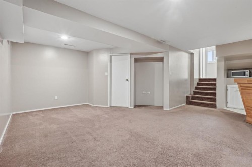68 Dakota Road West, Lethbridge, AB - Indoor