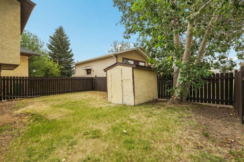 68 Dakota Road West, Lethbridge, AB - Outdoor