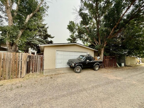 1914 17 Street North, Lethbridge, AB - Outdoor