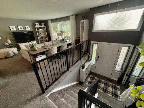 1914 17 Street North, Lethbridge, AB - Indoor Photo Showing Other Room