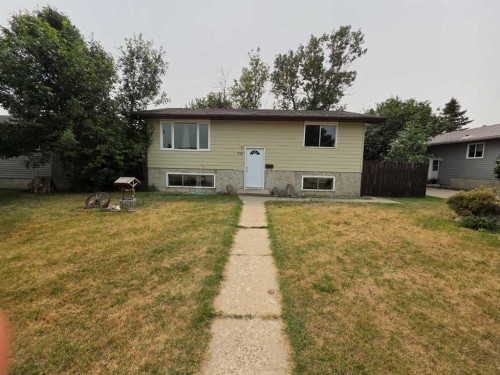 715 Rosewood Avenue  Picture Butte, AB T0K 1V0