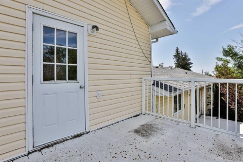 433 5 Avenue, Stirling, AB - Outdoor With Exterior