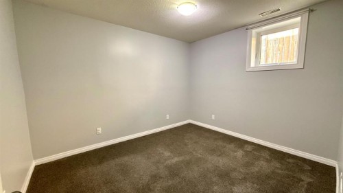 1408 12 Avenue South, Lethbridge, AB - Indoor Photo Showing Other Room