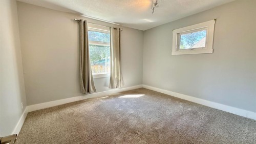 1408 12 Avenue South, Lethbridge, AB - Indoor Photo Showing Other Room