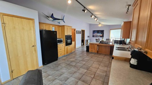 507 1 Avenue, Warner, AB - Indoor Photo Showing Kitchen