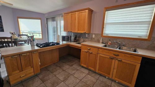 507 1 Avenue, Warner, AB - Indoor Photo Showing Kitchen With Double Sink