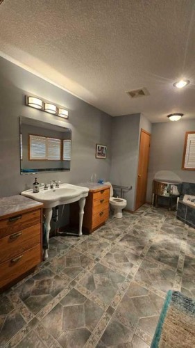 507 1 Avenue, Warner, AB - Indoor