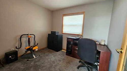 507 1 Avenue, Warner, AB - Indoor Photo Showing Office