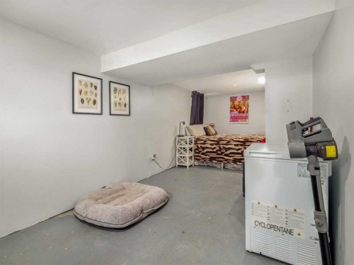 731 17 Street North, Lethbridge, AB - Indoor Photo Showing Basement