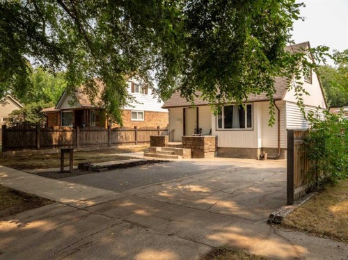 731 17 Street North, Lethbridge, AB - Outdoor