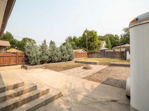 731 17 Street North, Lethbridge, AB - Outdoor