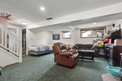 23 Nebraska Road West, Lethbridge, AB - Indoor