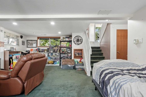 23 Nebraska Road West, Lethbridge, AB - Indoor Photo Showing Bedroom