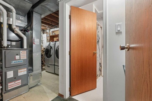 23 Nebraska Road West, Lethbridge, AB - Indoor