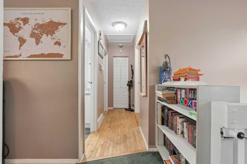 23 Nebraska Road West, Lethbridge, AB - Indoor Photo Showing Other Room