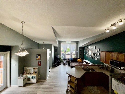 626 Blackfoot Terrace West, Lethbridge, AB - Indoor