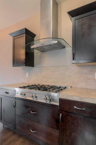 810 Keystone Meadows West, Lethbridge, AB - Indoor Photo Showing Kitchen