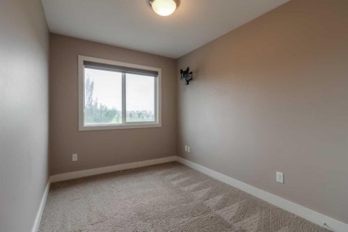 810 Keystone Meadows West, Lethbridge, AB - Indoor Photo Showing Other Room