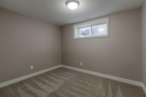 810 Keystone Meadows West, Lethbridge, AB - Indoor Photo Showing Other Room