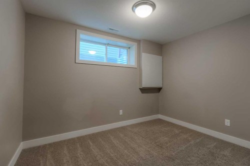 810 Keystone Meadows West, Lethbridge, AB - Indoor Photo Showing Other Room